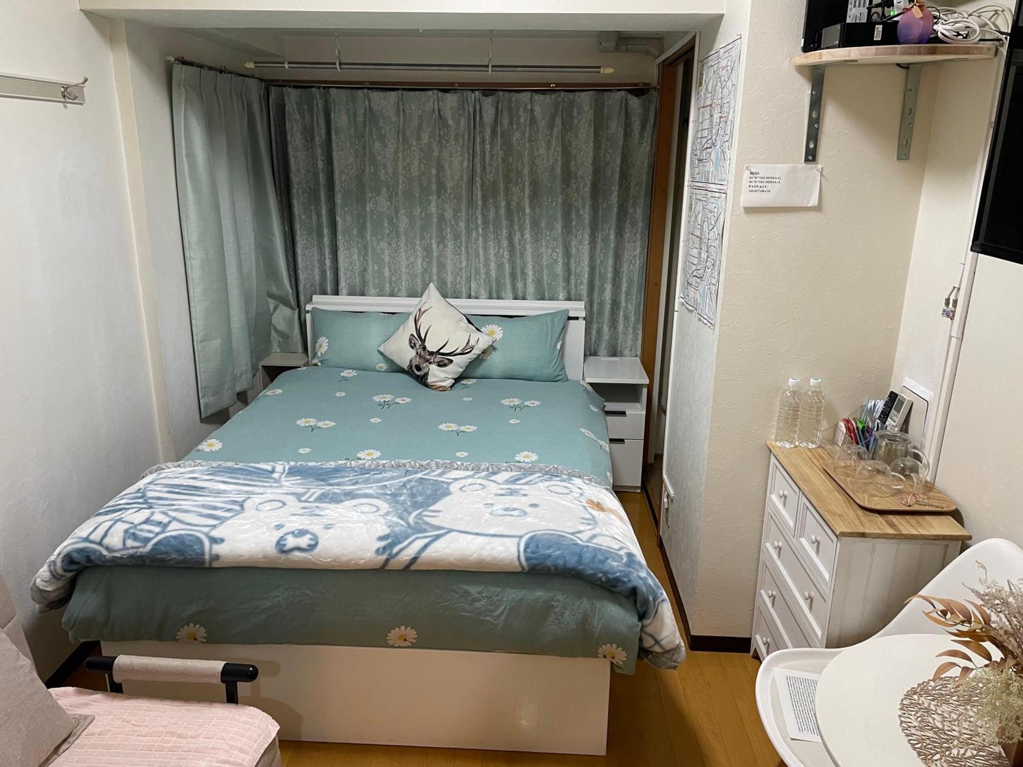 新宿安靜の家-A Quiet Home In Shinjuku - A 26 Square Meter Double Bed Room That Feels Like Home Токио Экстерьер фото
